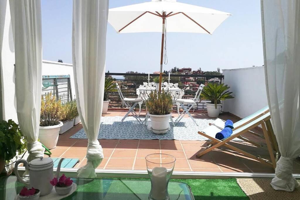 Great Penthouse & Terrace Overlooking The Sea - Free Parking Appartement